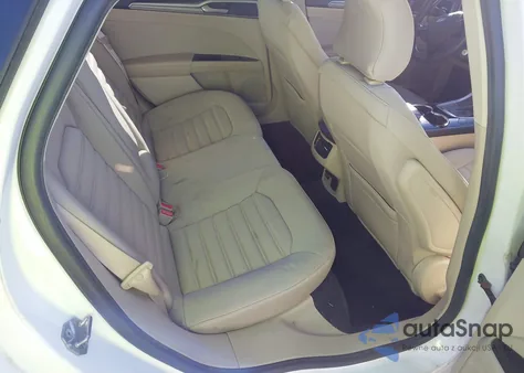 2016 Ford Fusion Hybrid Se z USA, uszkodzony, nr VIN 3FA6P0LU2GR323972